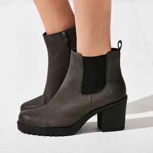 NWB VAGABOND Grace Boot in ‘Dark Grey’